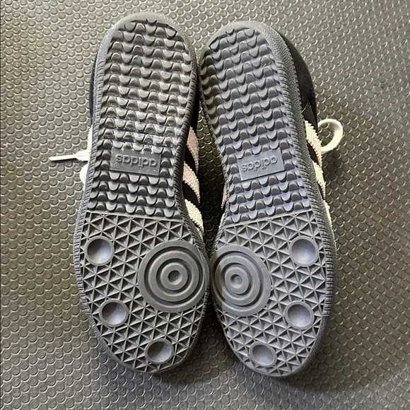 Adidas Samba Sneakers - Picture 7 of 10